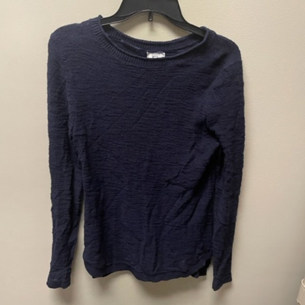Navy longsleeve top